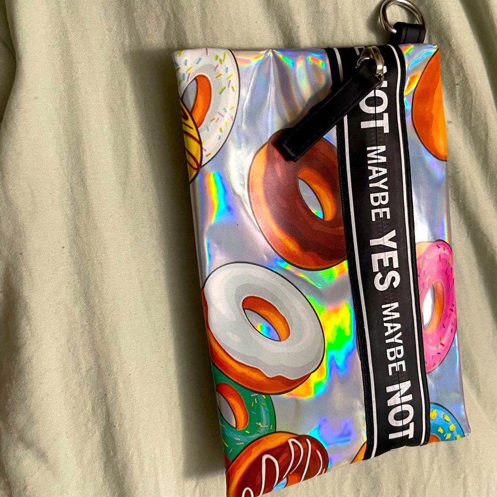 Makeup pouch